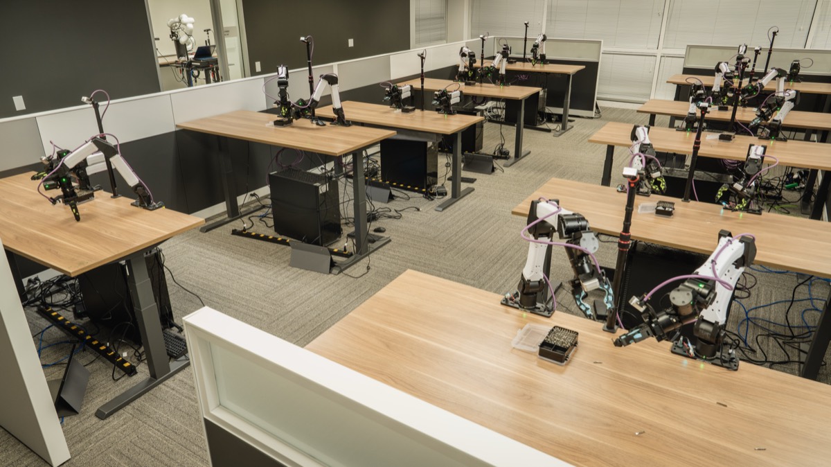 ENPIRE: Agentic Robot Policy Self-Improvement in the Real World